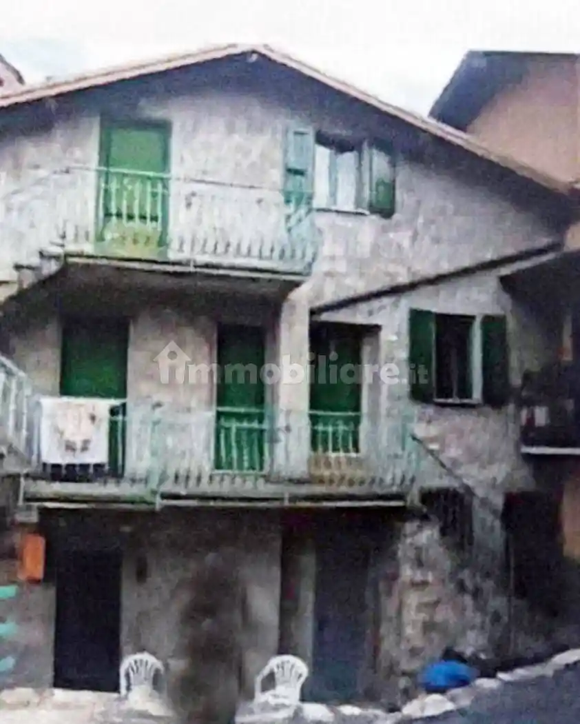 Rustico - Casale in vendita a Breno