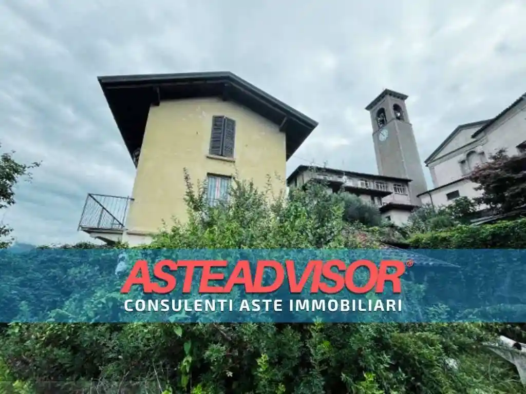 Casa indipendente in vendita a Luino