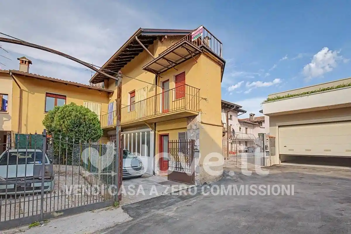 Casa indipendente in vendita a Moniga del Garda