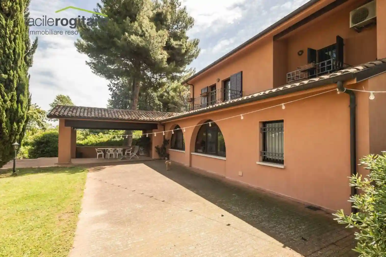 Villa - foto 2