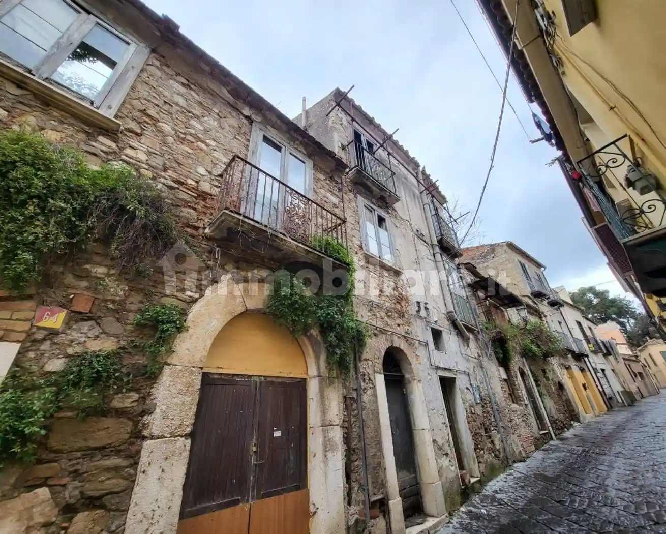 Palazzo - Edificio in vendita a Benevento