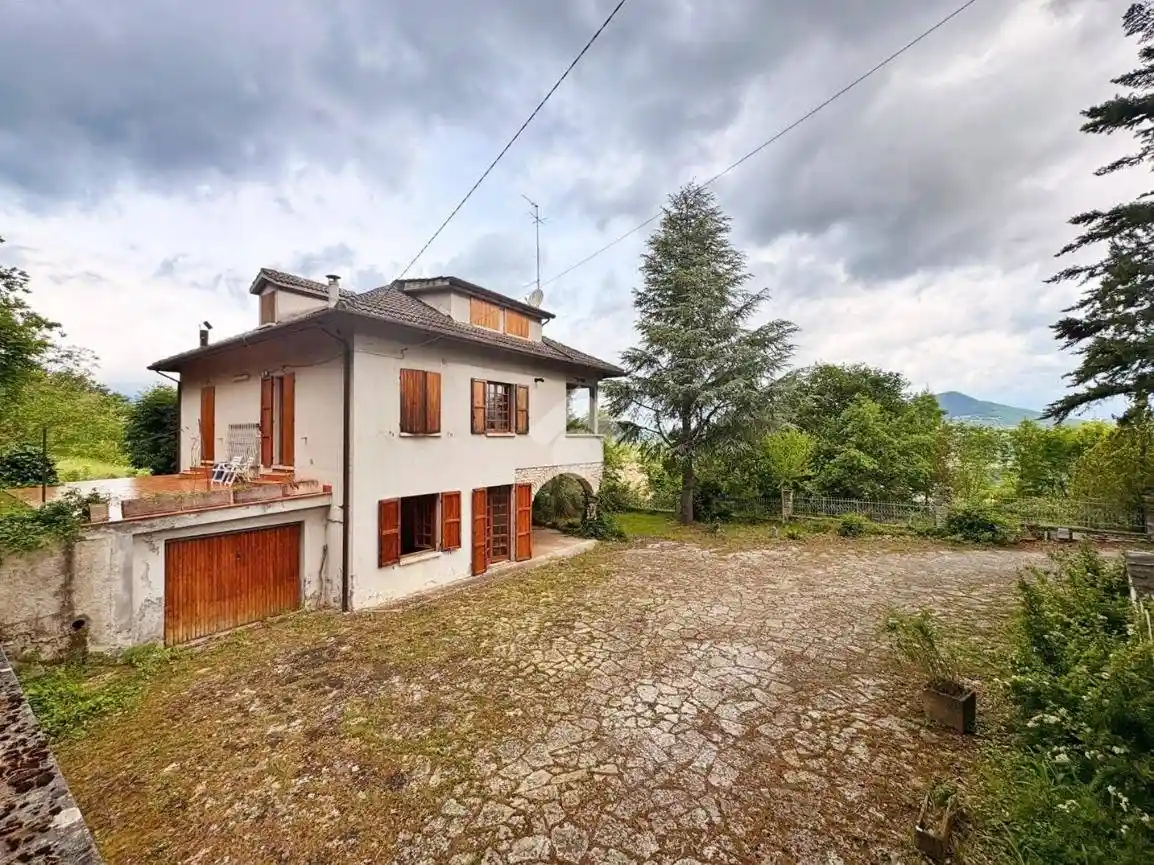 Villa in vendita a Fabriano