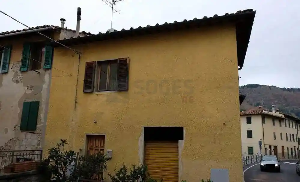 Appartamento in vendita a Reggello