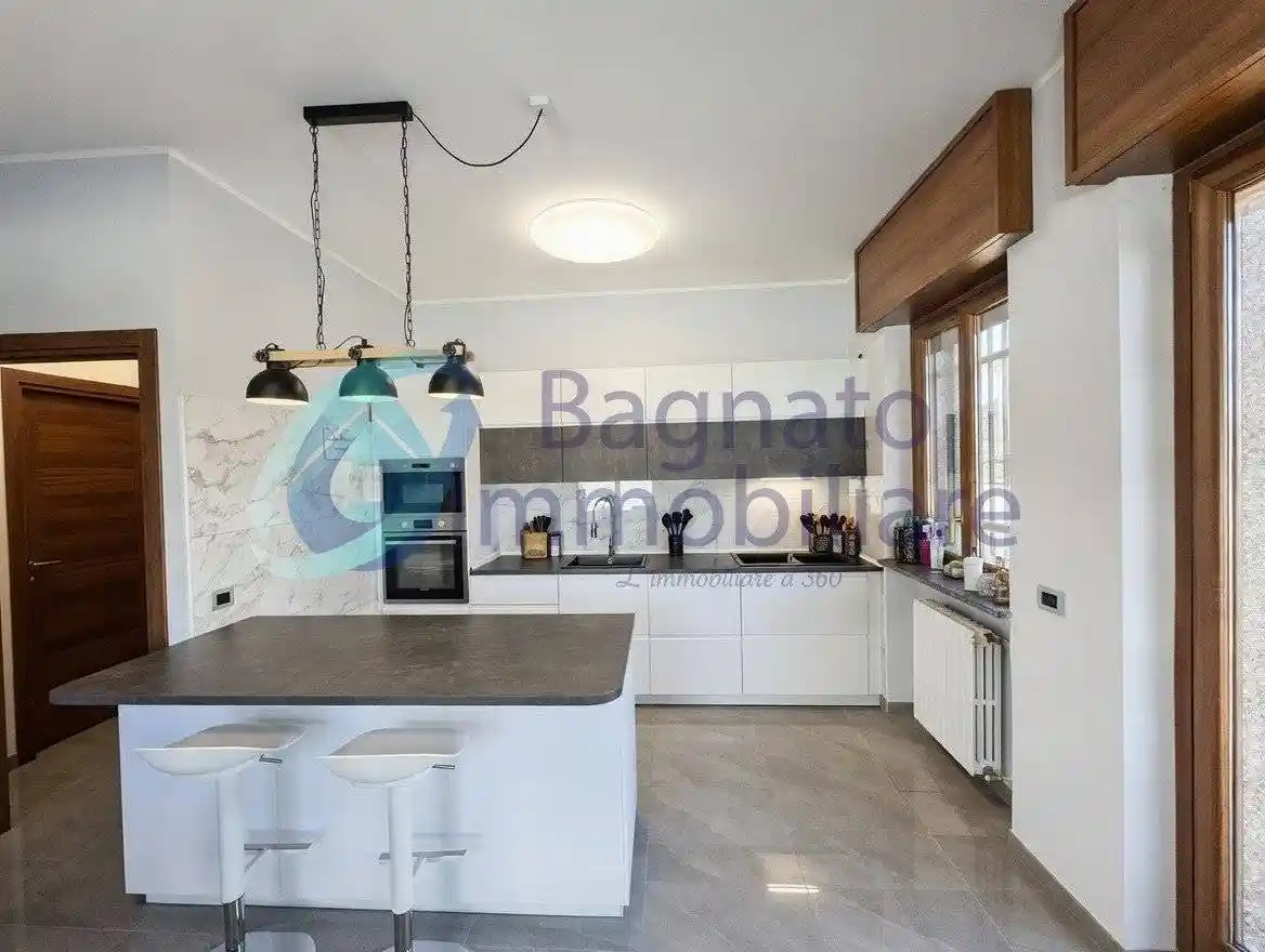 Appartamento in vendita a Novara