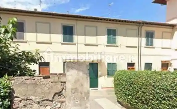 Casa indipendente in vendita a Prato