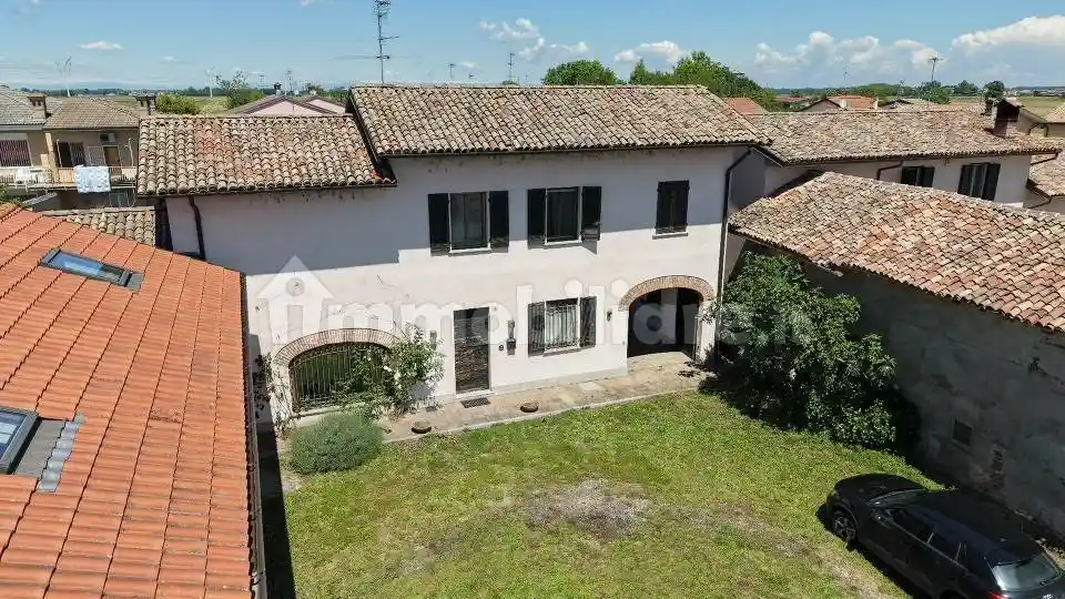 Rustico - Casale in vendita a Battuda
