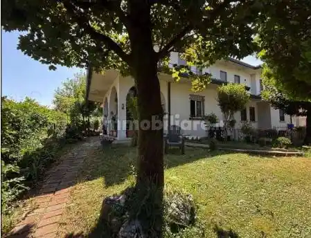 Villa in vendita a Pioltello
