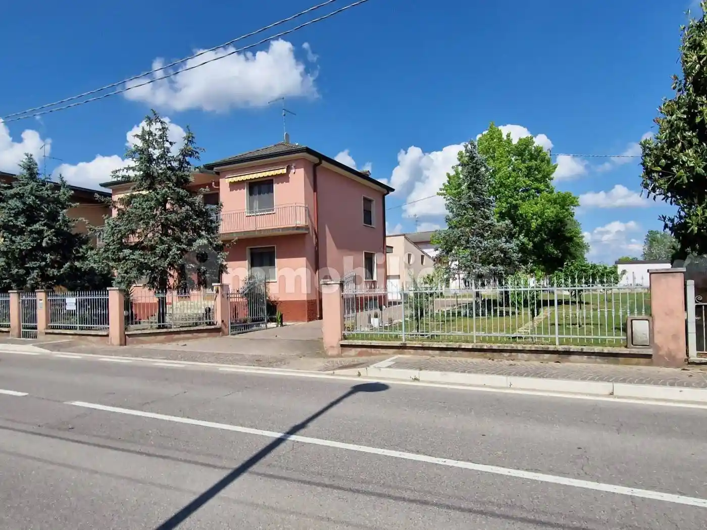 Villa in vendita a Concamarise