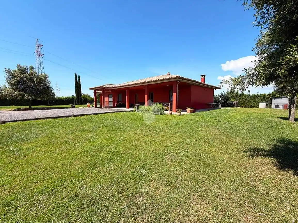 Villa in vendita a Montalto di Castro