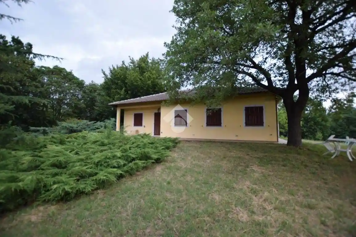Villa in affitto a Tassarolo