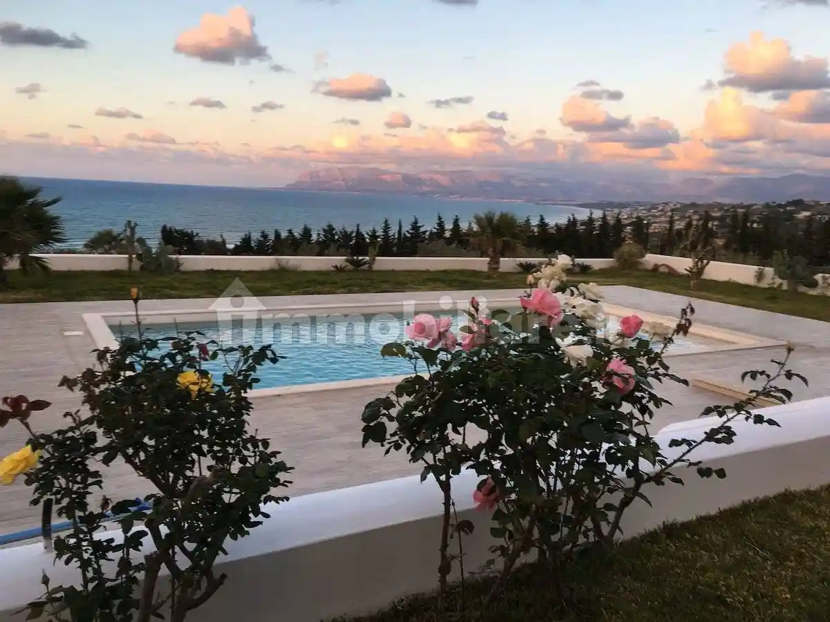 Villa in vendita a Castellammare del Golfo