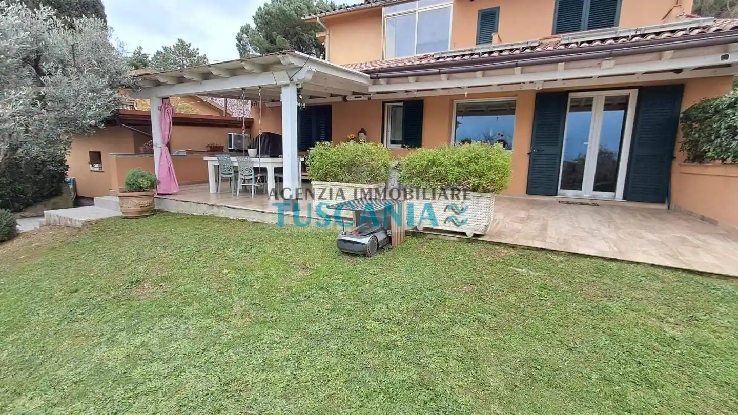 Villa in vendita a Montescudaio