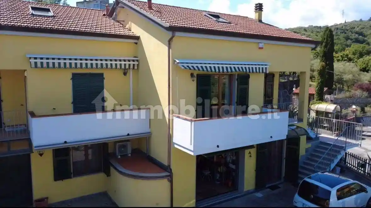 Villa in vendita a Vezzano Ligure