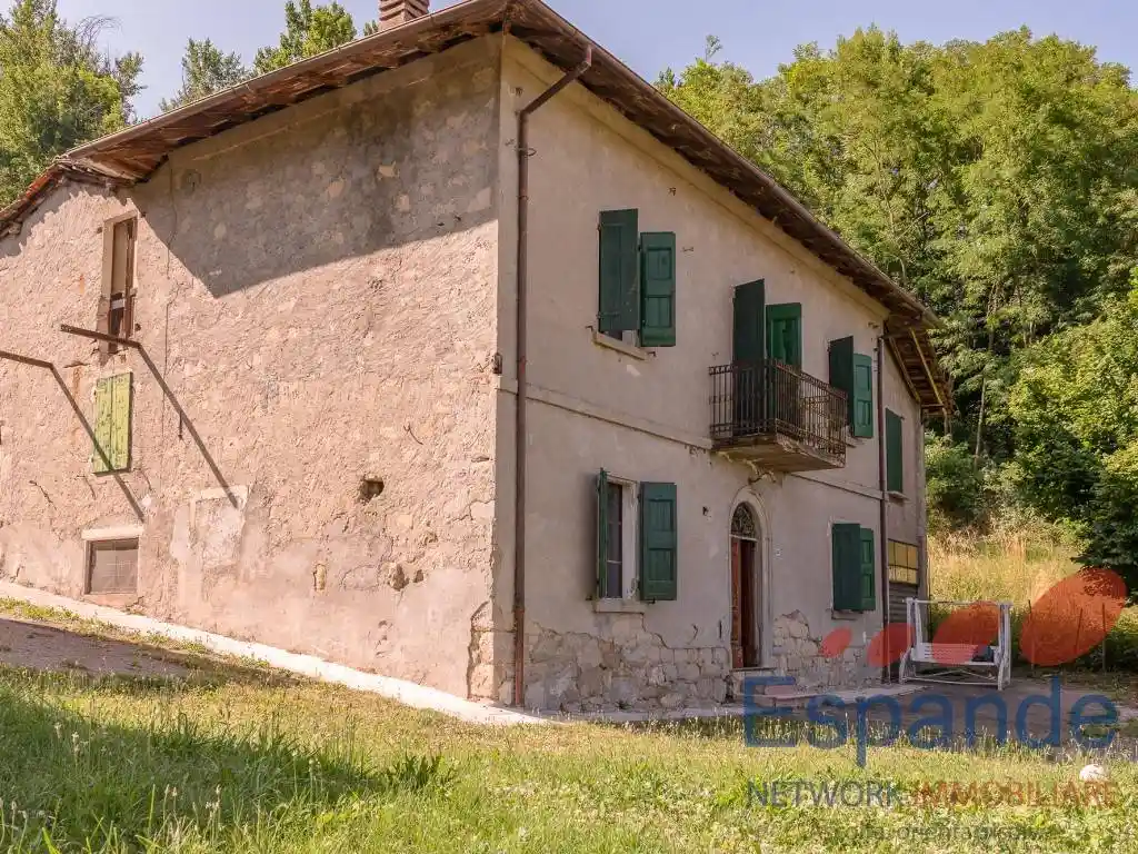 Casa indipendente in vendita a Gaggio Montano
