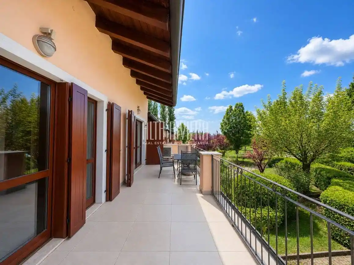 Appartamento in vendita a Peschiera del Garda