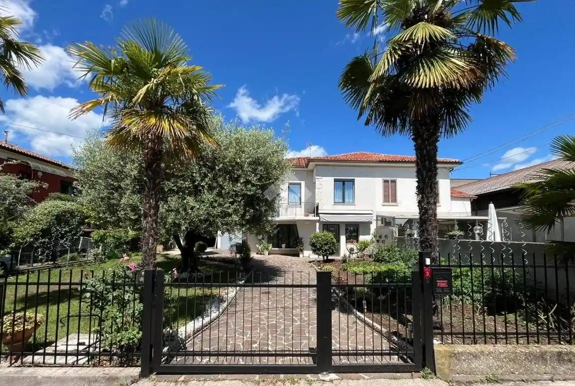 Villa in vendita a Cassola