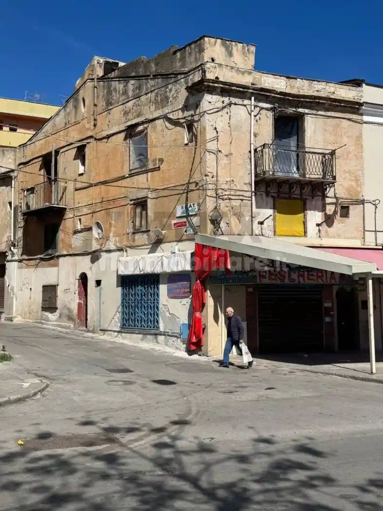 Casa indipendente in vendita a Palermo