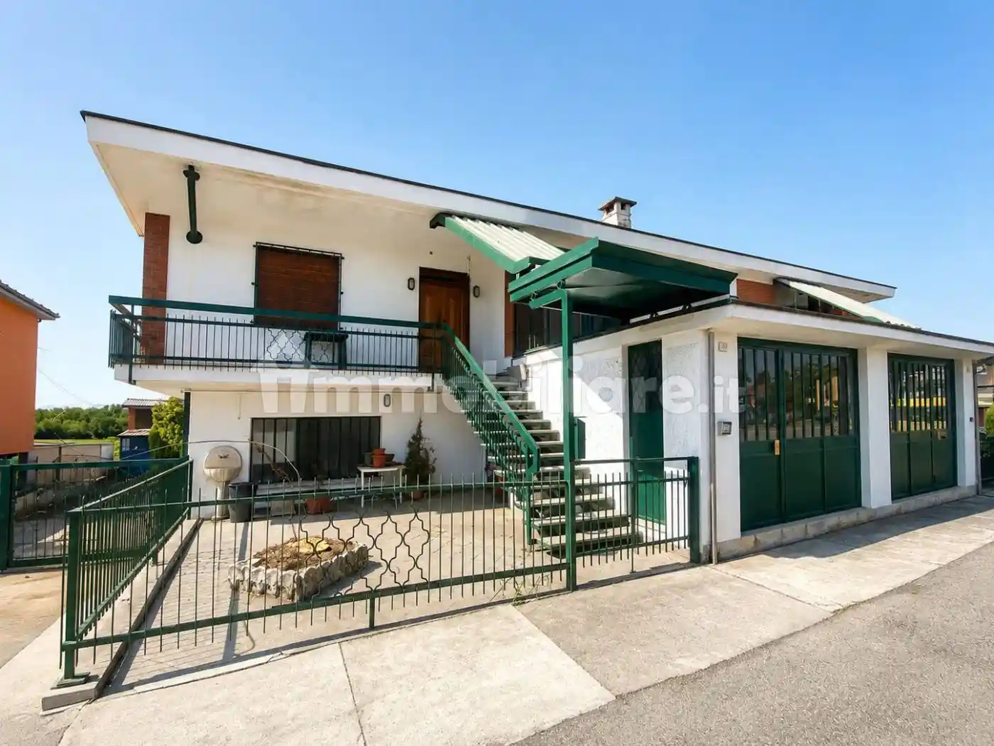 Villa in vendita a Ceresole Alba