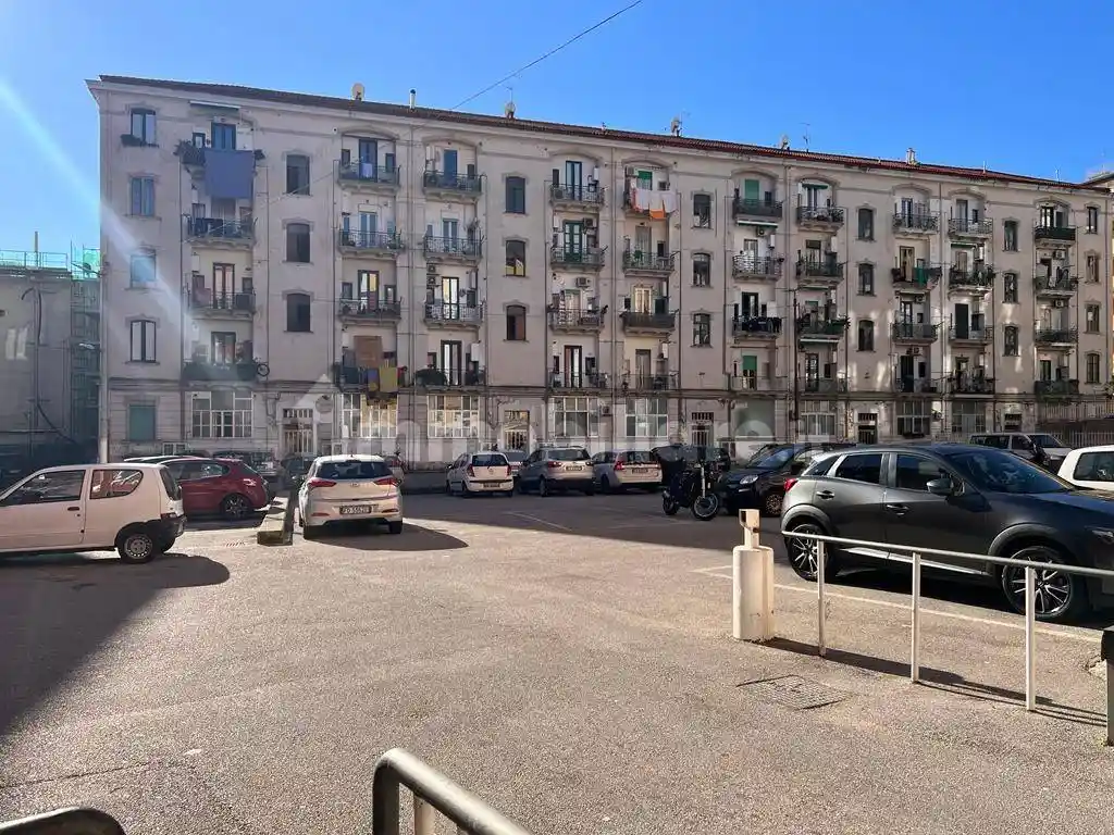 Appartamento in vendita a Salerno