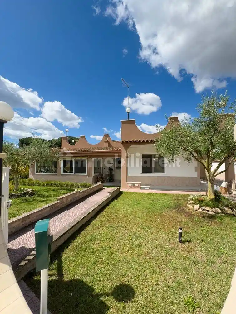 Villa in vendita a Elmas