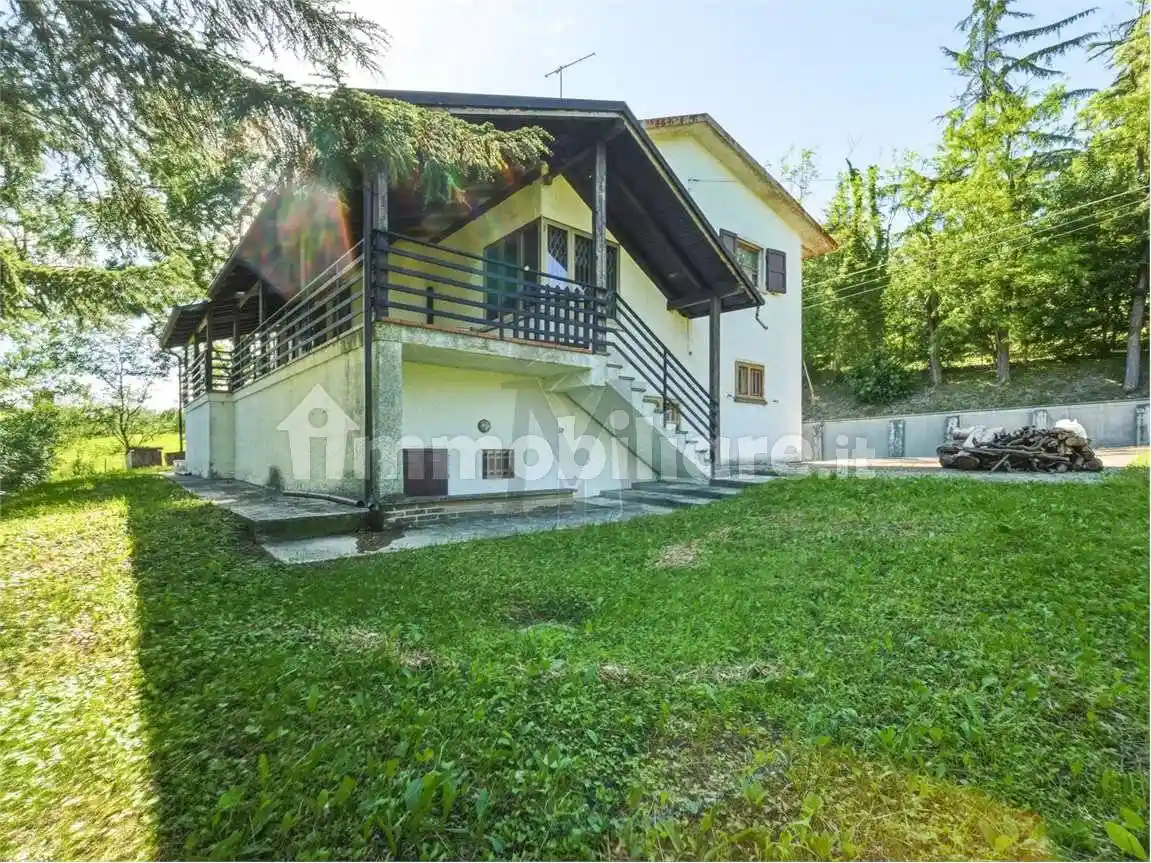 Casa indipendente in vendita a Viano