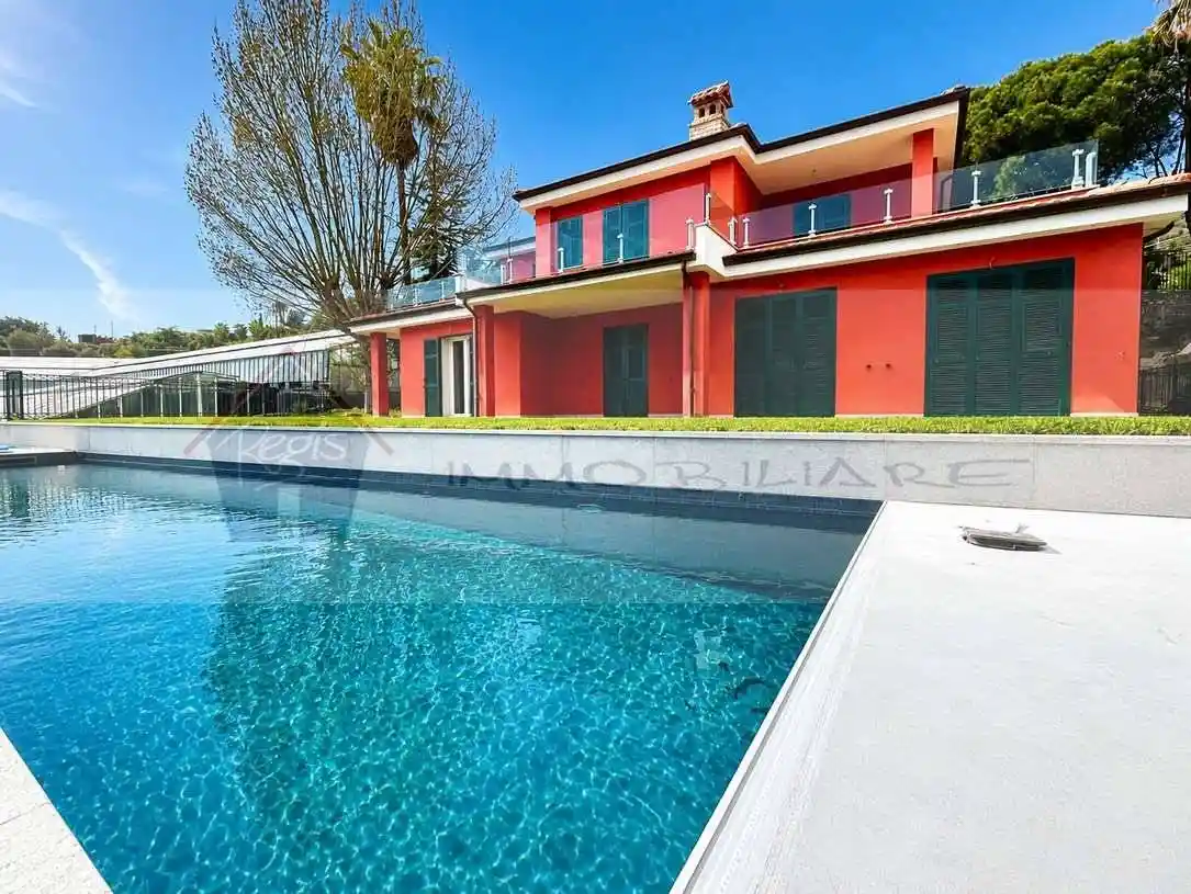 Villa in vendita a Ospedaletti