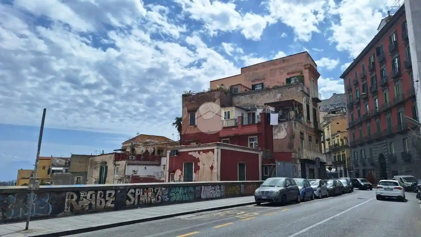 Appartamento in vendita a Napoli