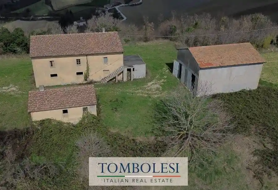 Rustico - Casale in vendita a Pergola