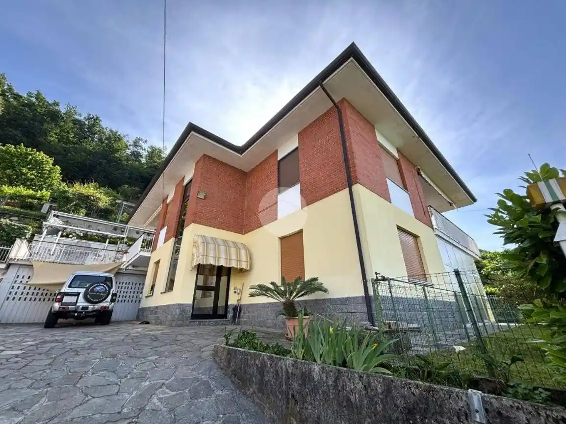 Villa in vendita a Burolo