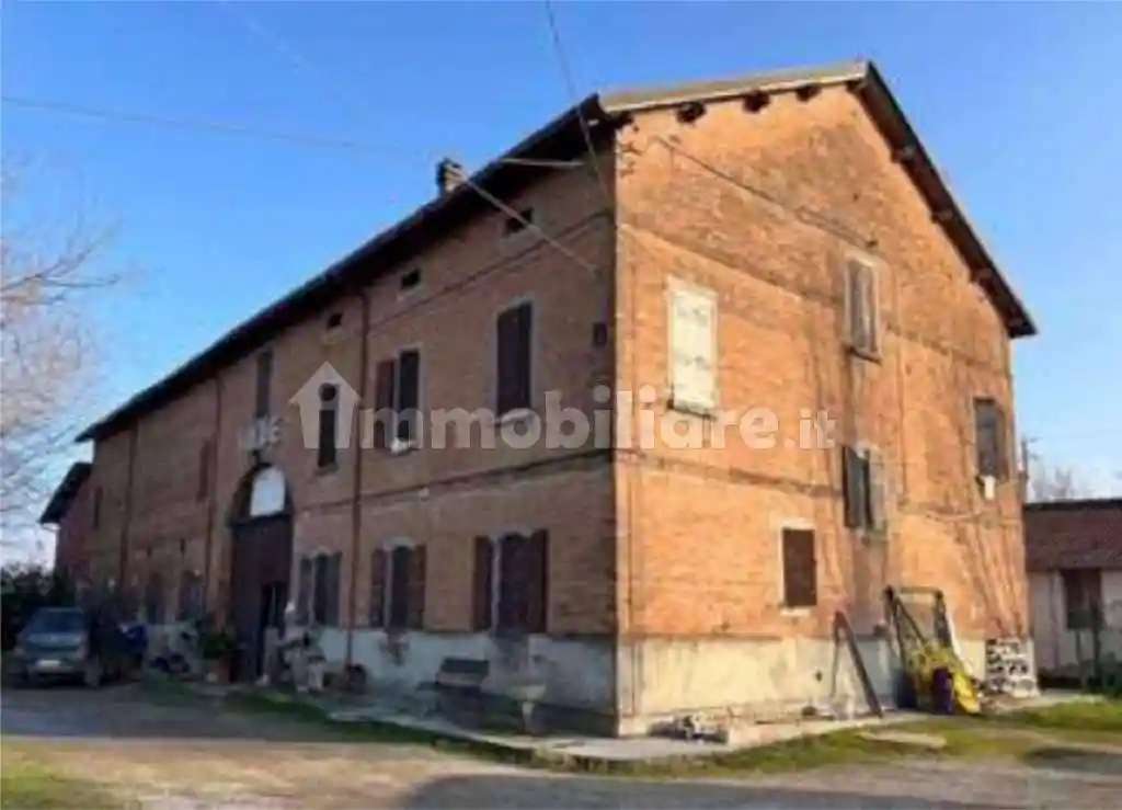 Rustico - Casale in vendita a Reggio Emilia