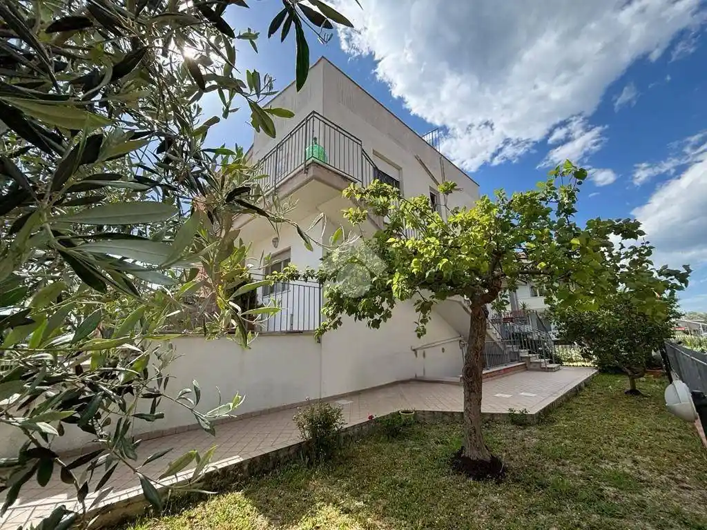 Casa indipendente in vendita a Pineto
