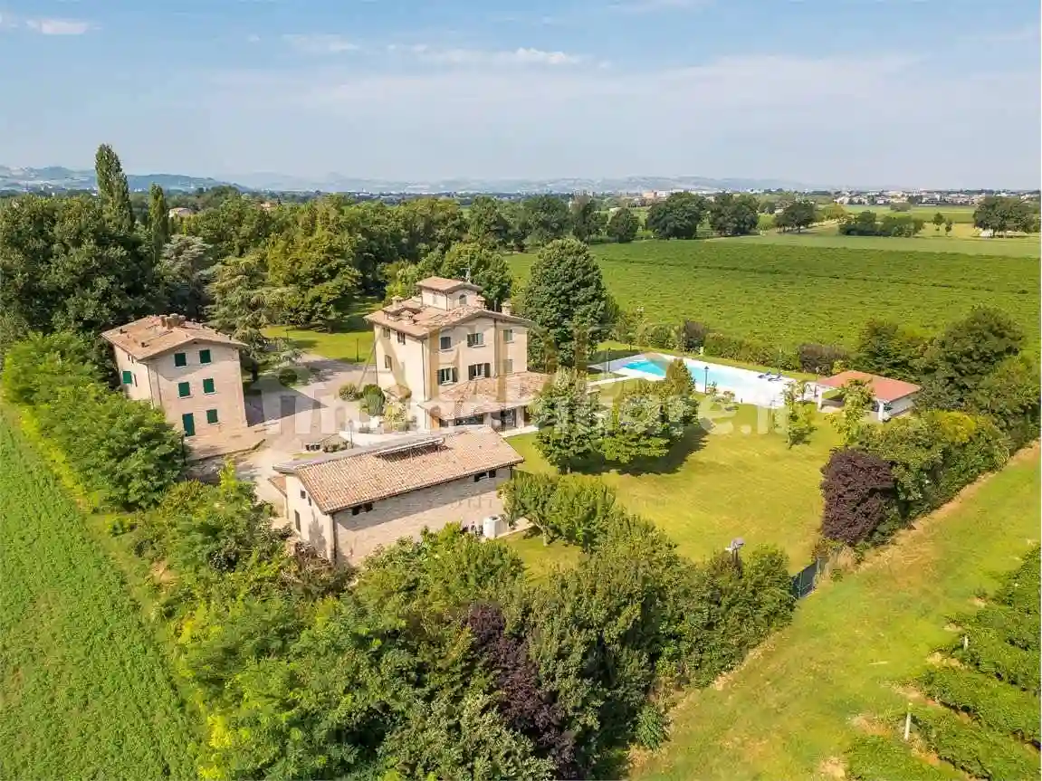 Villa - foto 2