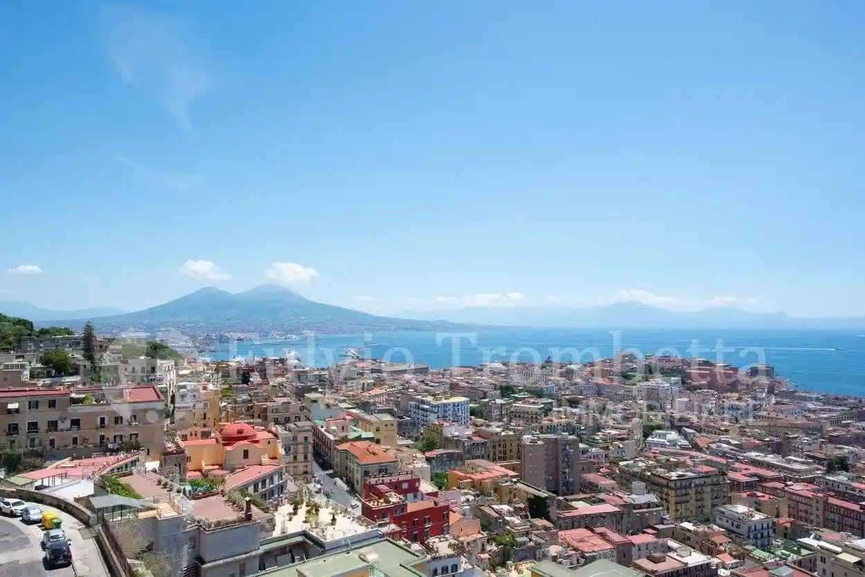 Appartamento in vendita a Napoli