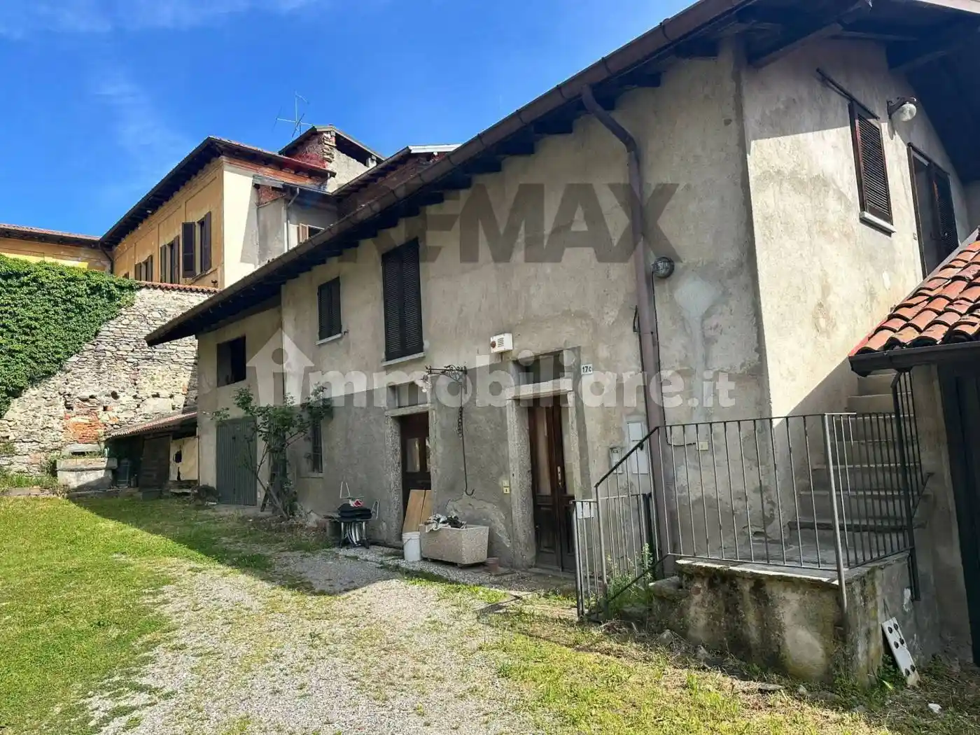 Appartamento in vendita a Besozzo
