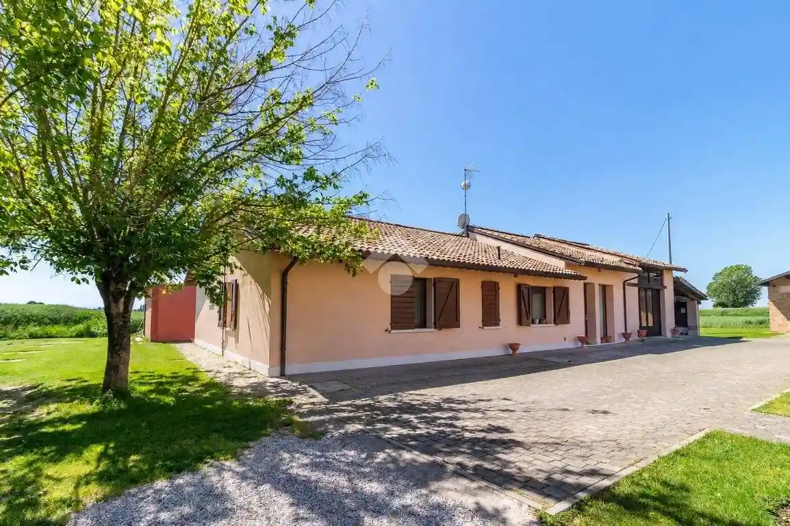 Casa indipendente in vendita a Ravenna