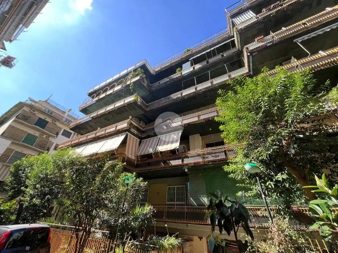 Appartamento in vendita a Napoli
