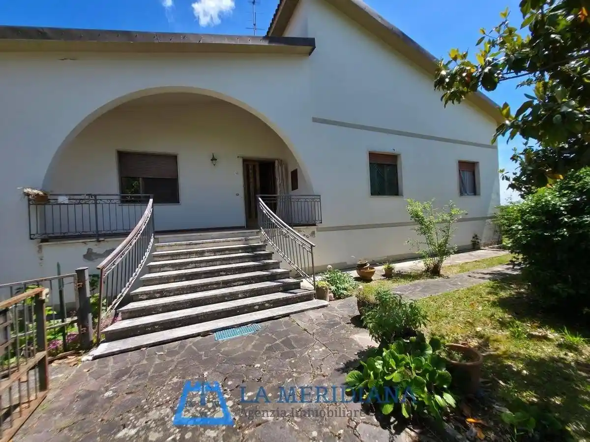 Casa indipendente in vendita a Lamporecchio