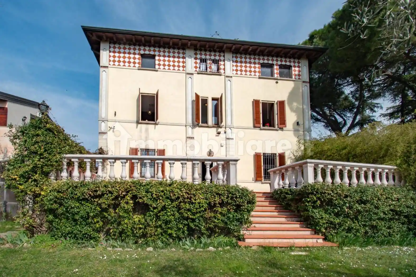 Villa in vendita a Desenzano del Garda