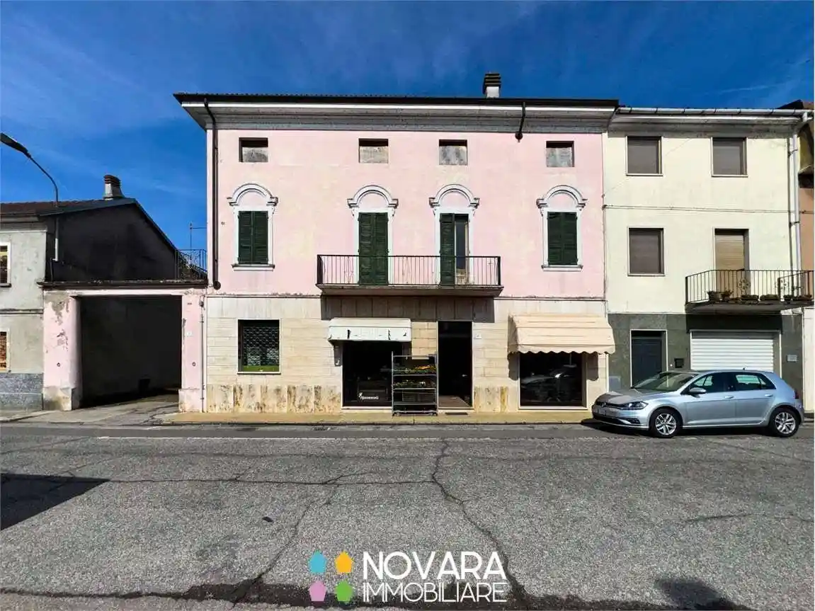Palazzo - Edificio in vendita a Palestro