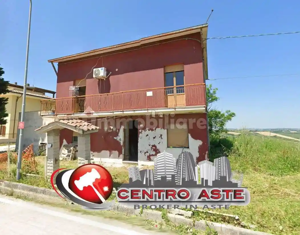 Villa in vendita a Terre Roveresche