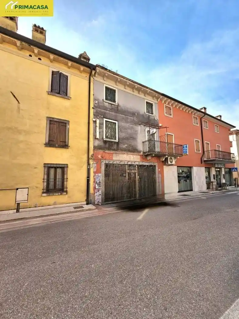 Casa indipendente in vendita a Fumane