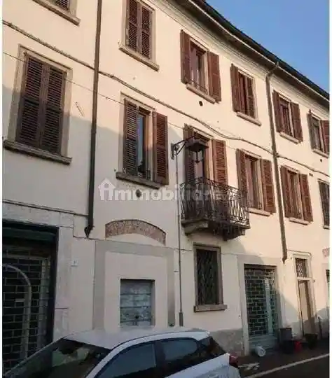 Appartamento in vendita a Vaprio d'Adda