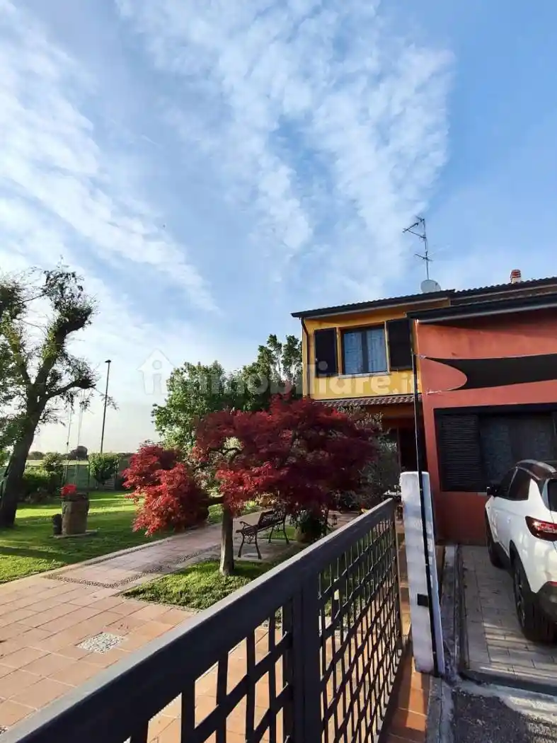 Villa in vendita a Sesto ed Uniti