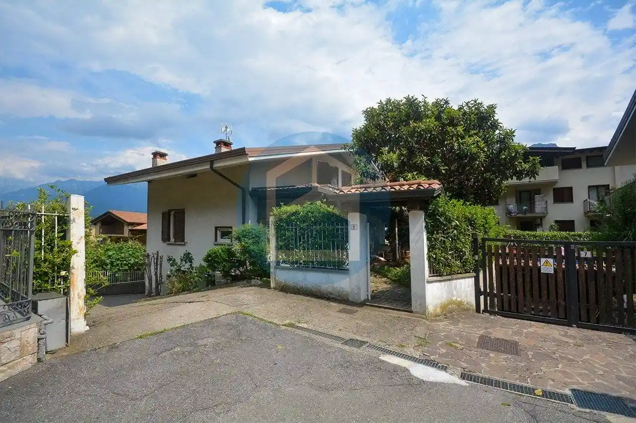 Villa in vendita a Piancogno