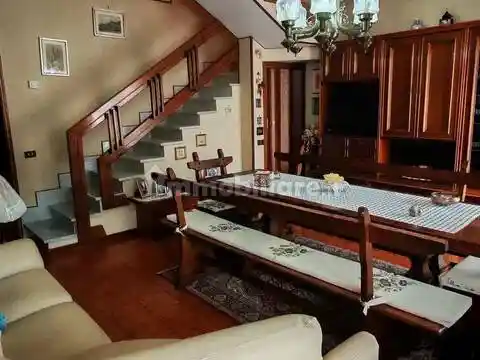 Villa in vendita a Massa