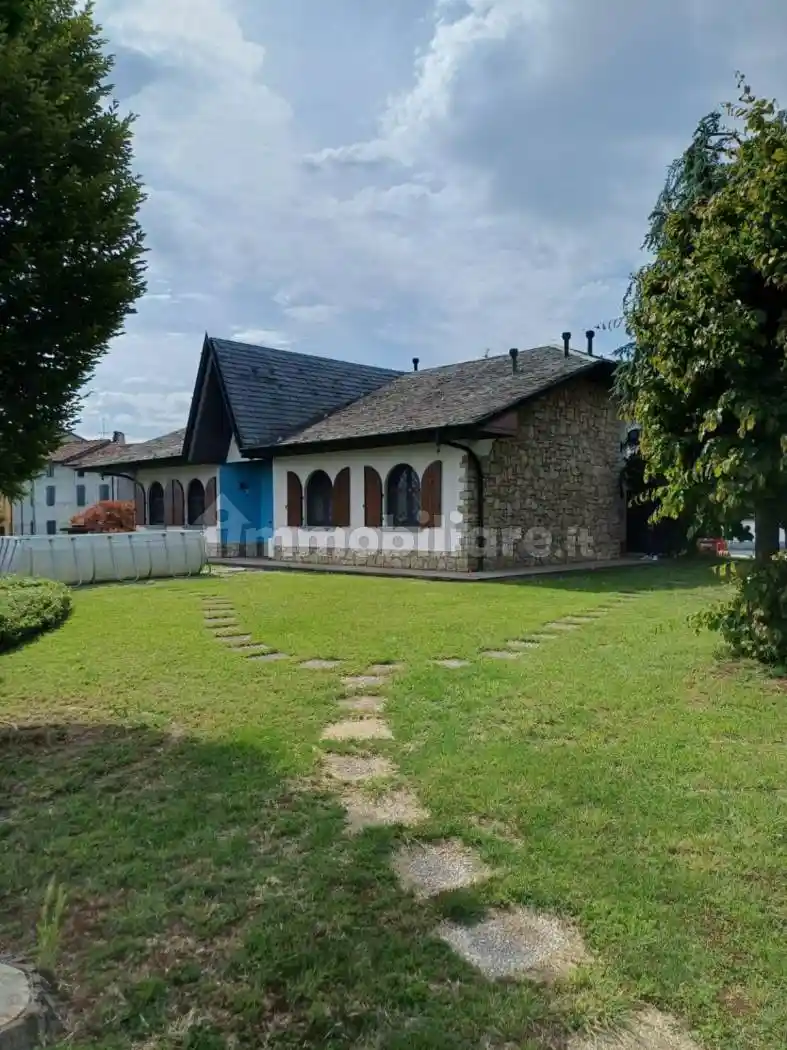 Villa in vendita a Mozzanica