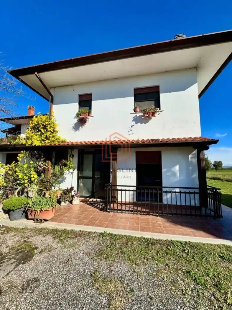 Villa in vendita a Latina