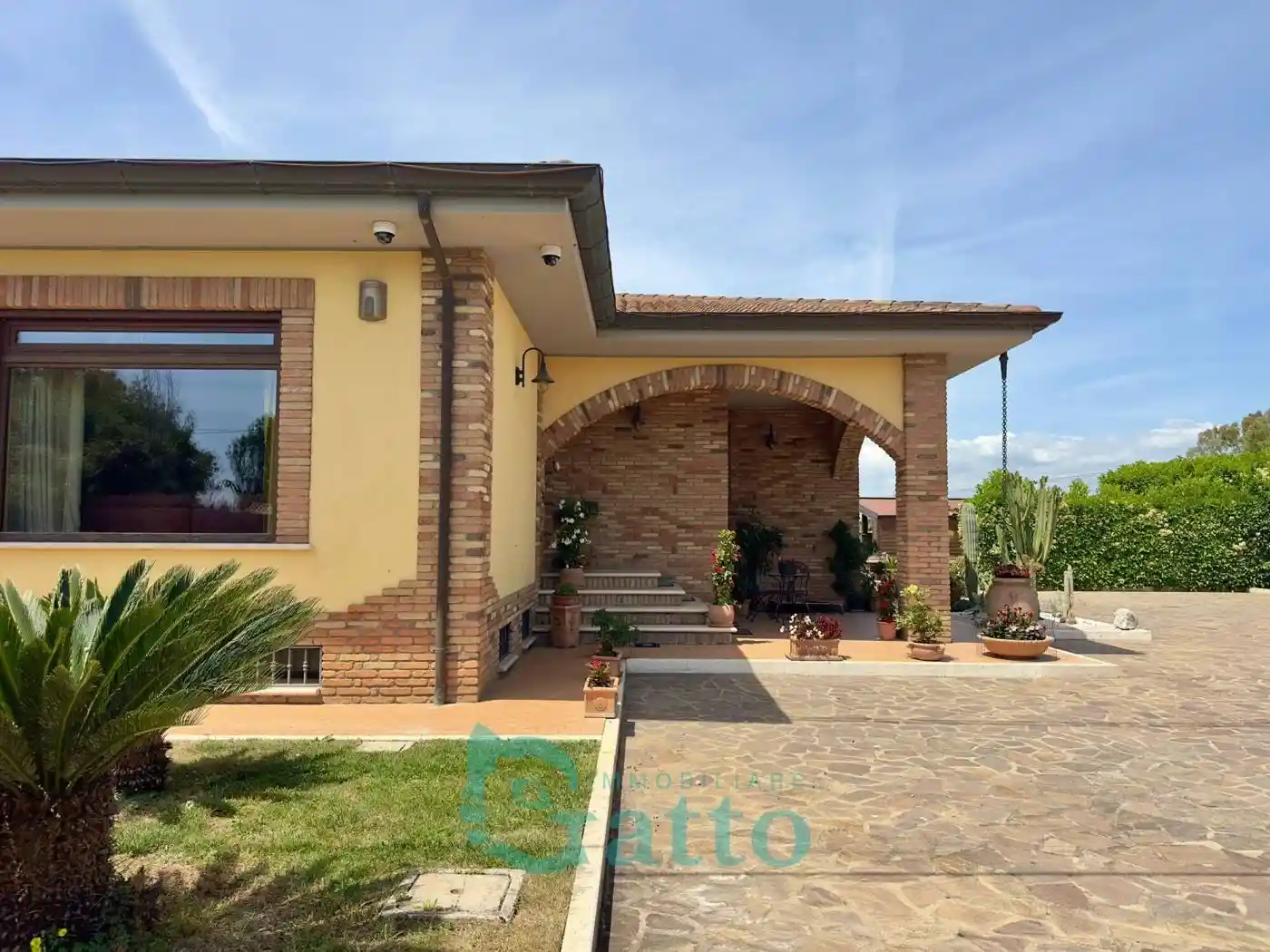 Villa in vendita a Latina