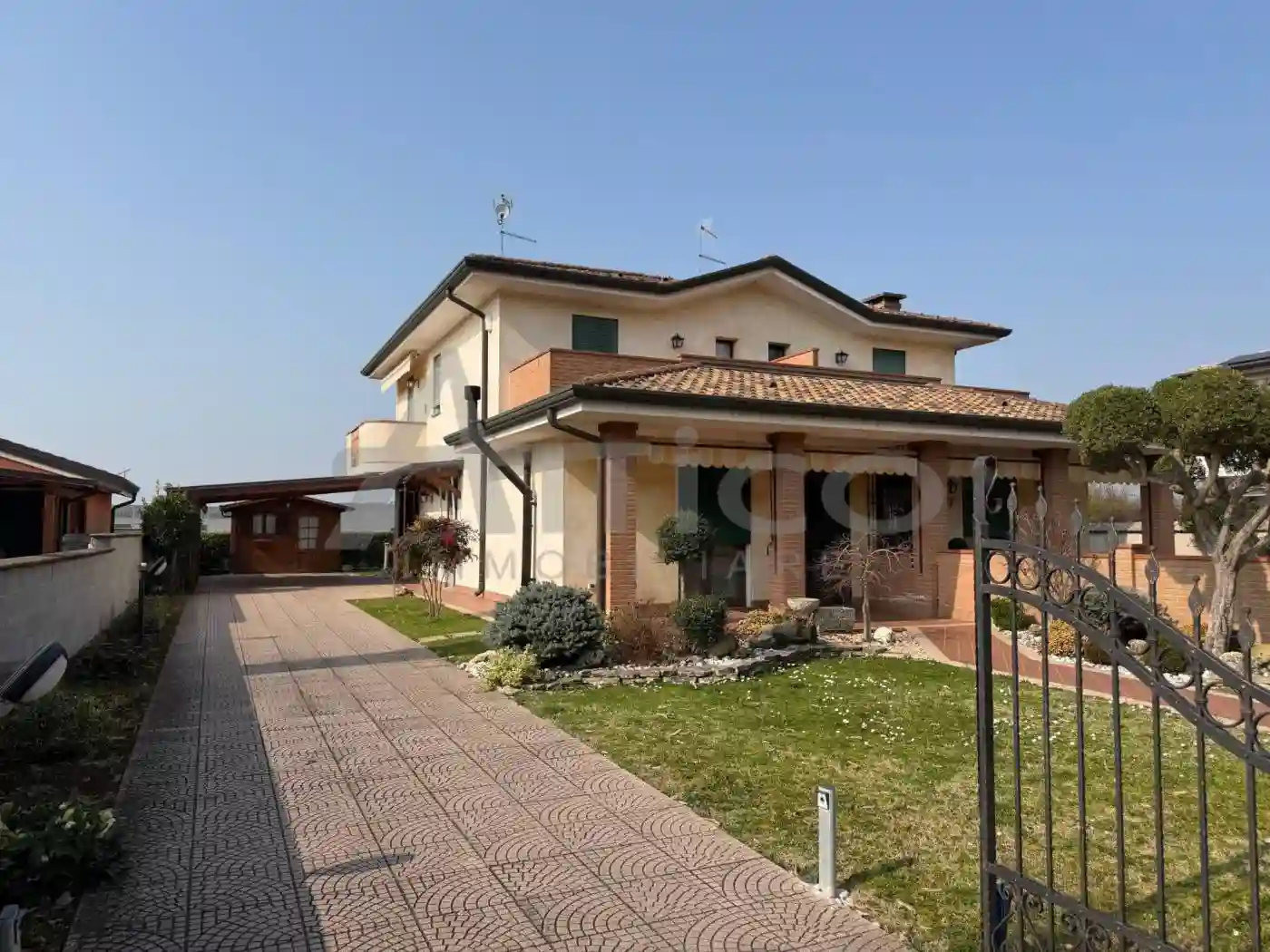 Villa - foto 2