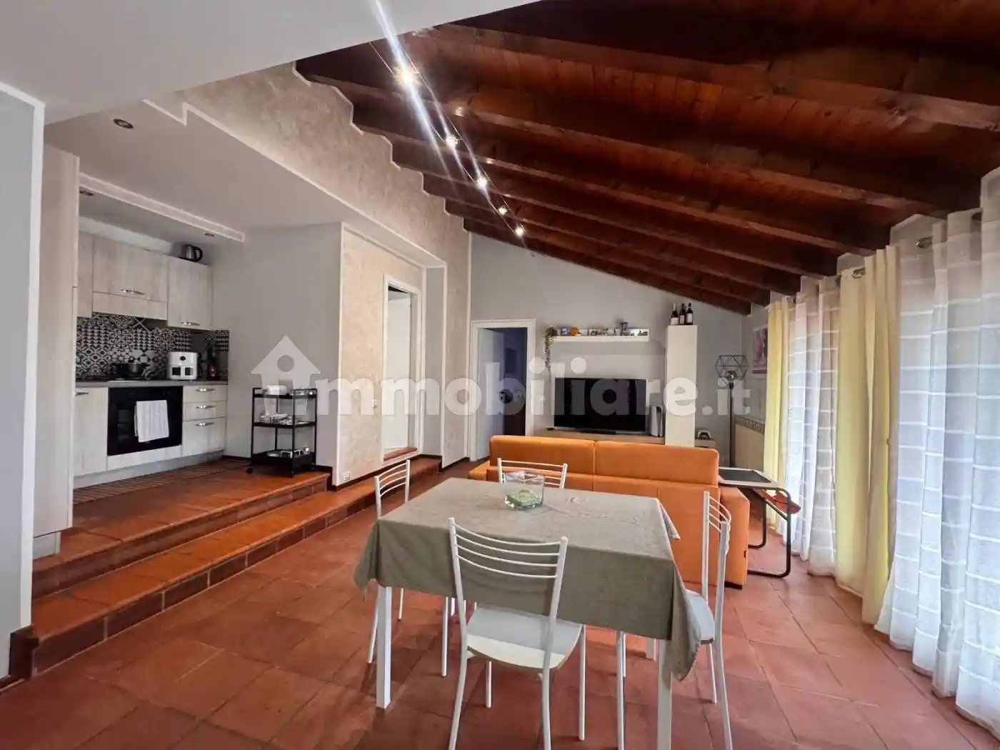 Appartamento in affitto a Padenghe sul Garda